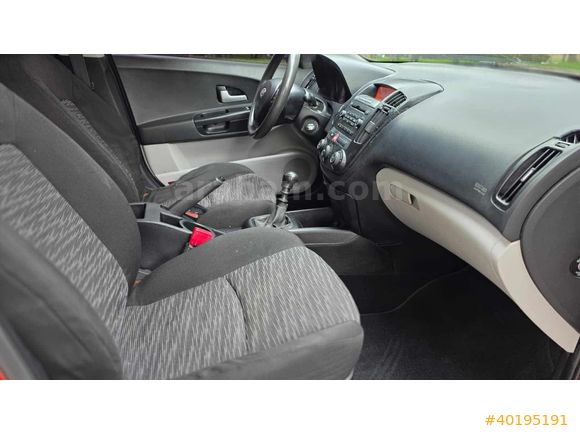 İSTİKLAL AUTO'DAN KİA CEED 1.6 CRDİ COOL MANUEL
