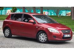 İSTİKLAL AUTO'DAN KİA CEED 1.6 CRDİ COOL MANUEL