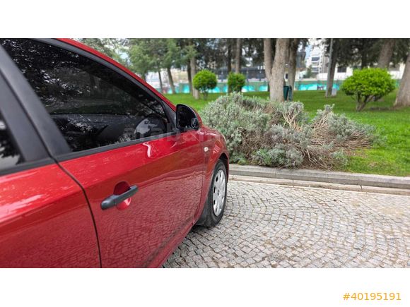 İSTİKLAL AUTO'DAN KİA CEED 1.6 CRDİ COOL MANUEL