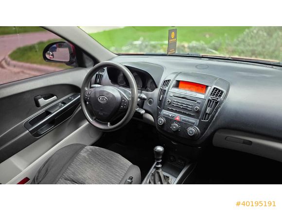 İSTİKLAL AUTO'DAN KİA CEED 1.6 CRDİ COOL MANUEL
