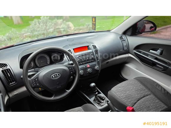 İSTİKLAL AUTO'DAN KİA CEED 1.6 CRDİ COOL MANUEL