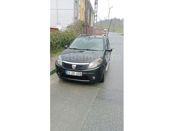 Sahibinden Dacia Sandero 1.4 Black Line 2010 Model  244.000 km Siyah