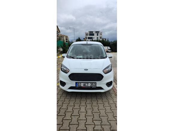 Sahibinden Ford Tourneo Courier 1.5 TDCi Delux 2022 Model  130.000 km Beyaz