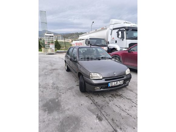 Sahibinden Renault Clio 1.4 RT 1998 Model İzmir