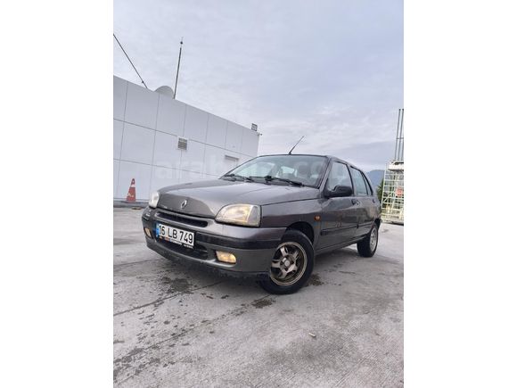 Sahibinden Renault Clio 1.4 RT 1998 Model İzmir