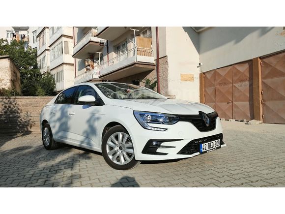 HATASIZ BOYASIZ KUSURSUZ SIFIR MEGANE 4 TOUCH MANUEL