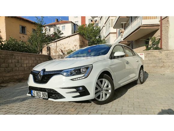 HATASIZ BOYASIZ KUSURSUZ SIFIR MEGANE 4 TOUCH MANUEL