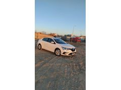 HATASIZ BOYASIZ KUSURSUZ SIFIR MEGANE 4 TOUCH MANUEL