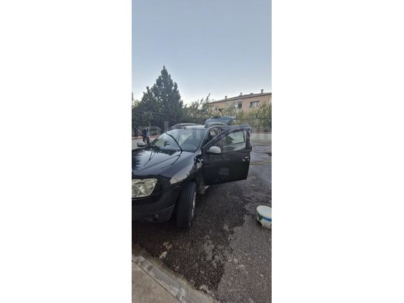 Sahibinden Dacia Duster 1.5 dCi Laureate 2012 Model  207.500 km Siyah