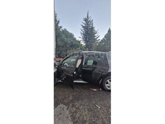 Sahibinden Dacia Duster 1.5 dCi Laureate 2012 Model  207.500 km Siyah