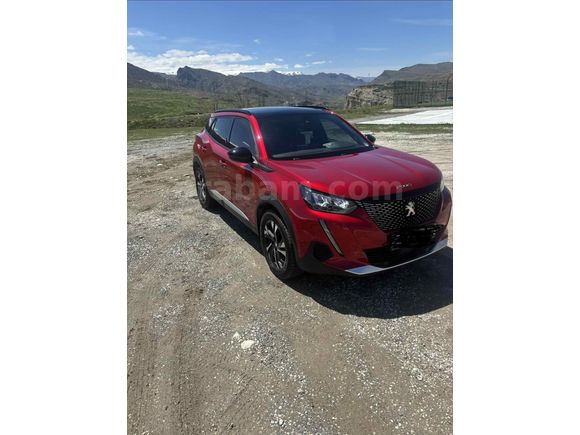 Sahibinden Peugeot 2008 1.2 PureTech Allure 2023 Model  40.000 km Kırmızı