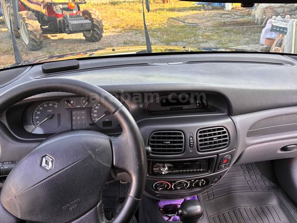Sahibinden Renault Megane 1.6 RXT 2000 Model Adıyaman