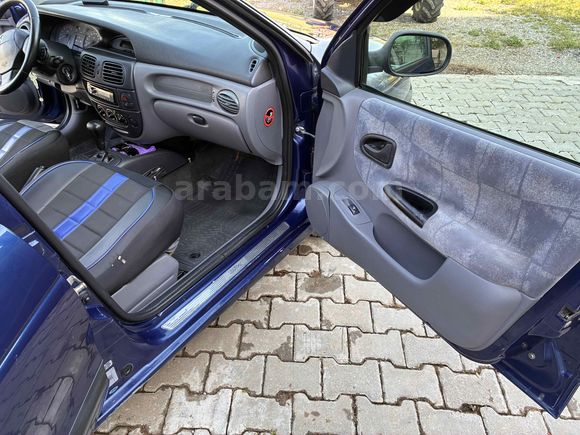 Sahibinden Renault Megane 1.6 RXT 2000 Model Adıyaman