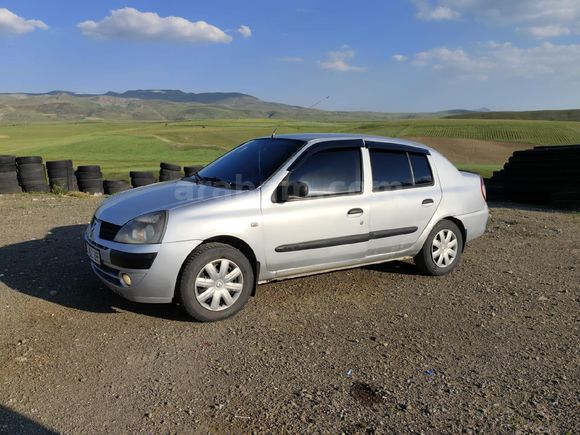 temiz aile araci km  ye göre performans lı ve temizdir ful bakımlı