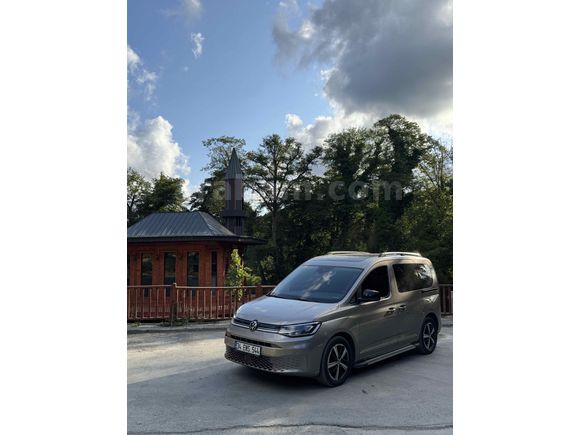 Sahibinden Volkswagen Caddy 2.0 TDI Style 2023 Model  53000km 
34 ENS 544 plaka verilecektir.