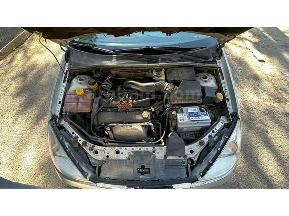 Sahibinden Ford Focus 2.0 Ghia 2001 Model  252.000 km Gri