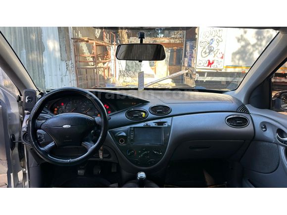 Sahibinden Ford Focus 2.0 Ghia 2001 Model  252.000 km Gri