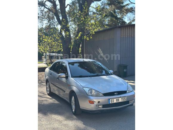 Sahibinden Ford Focus 2.0 Ghia 2001 Model  252.000 km Gri