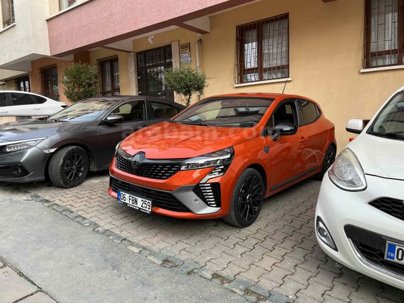 Sahibinden Renault Clio 1.0 TCe Techno Esprit Alpine 2025 Model  10.000 km Turuncu