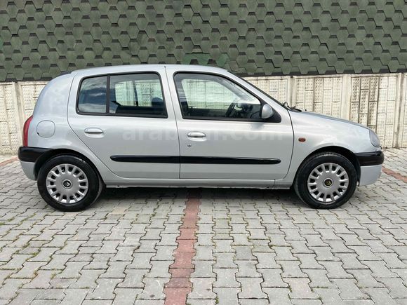 Sahibinden Renault Clio 1.4 RTA 2000 Model 
