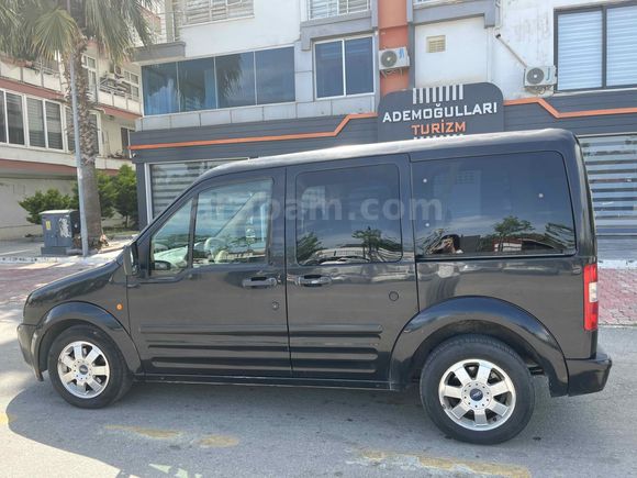 Sahibinden Temiz Kullanılmış Ford Tourneo Connect 110 luk motor  