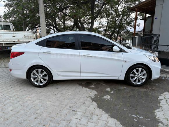 Sahibinden Hyundai Accent Blue 1.6 CRDI Mode Plus 2017 Model İzmir