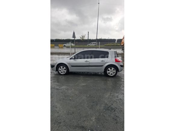 Sahibinden Renault Megane 1.4 Authentique 2006 Model