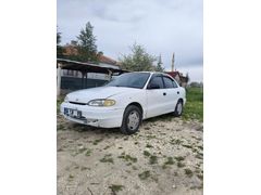 Sahibinden Hyundai Accent 1.5i GL  Model 1997  197.000 km Beyaz