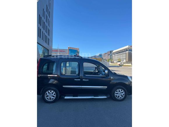 İLK SAHİBİNDEN MASRAFSIZ KANGOO CHROMLİNE DOLU PAKET