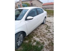 Sahibinden Volkswagen Passat 1.6 TDi BlueMotion 2012 Model  185.000 km Beyaz