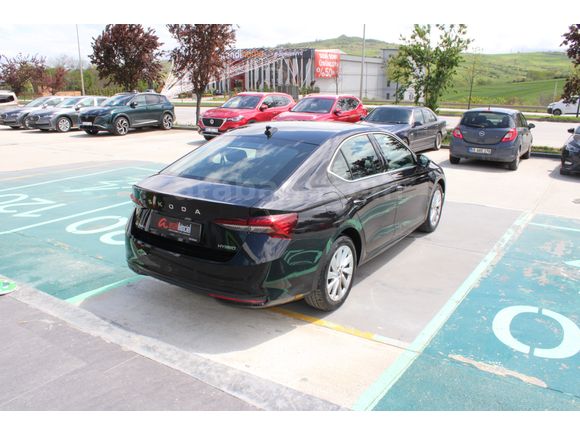 Skoda Octavia 1.5 MHEV PREMİUM