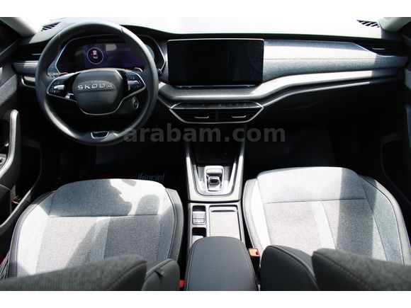 Skoda Octavia 1.5 MHEV PREMİUM