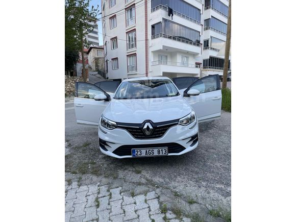 Sahibinden Renault Megane 1.3 TCe Joy Comfort 2023 Model 