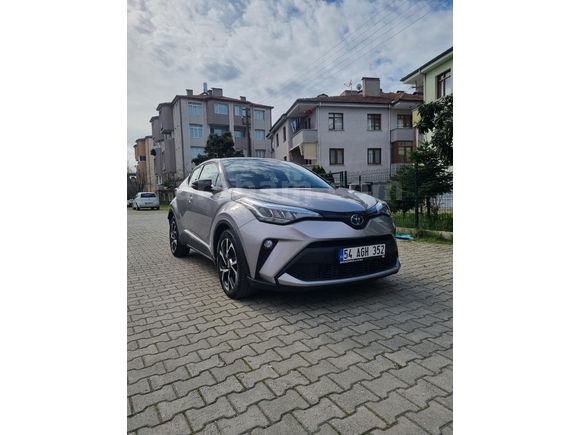 Sahibinden Toyota C-HR 1.8 Hybrid Passion 2021 Model