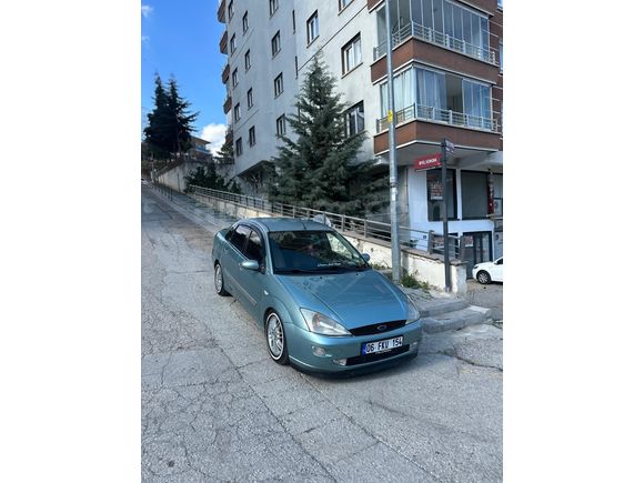 Sahibinden Ford Focus 1.6 Ghia 2000 Model