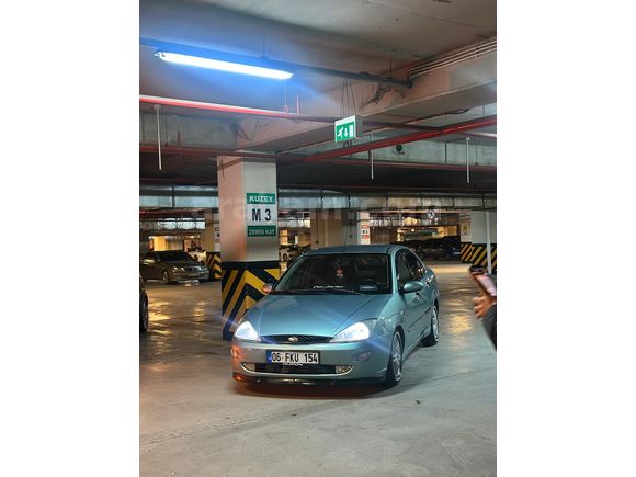 Sahibinden Ford Focus 1.6 Ghia 2000 Model