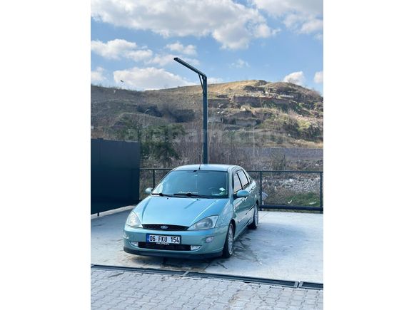 Sahibinden Ford Focus 1.6 Ghia 2000 Model