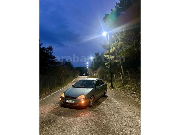 Sahibinden Ford Focus 1.6 Ghia 2000 Model