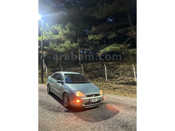 Sahibinden Ford Focus 1.6 Ghia 2000 Model