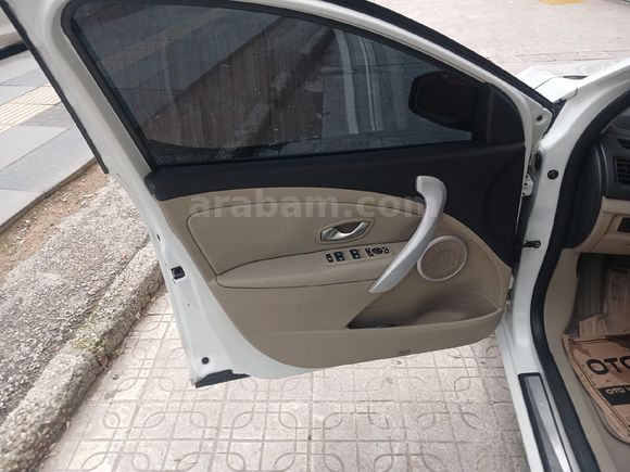 Sahibinden Renault Megane 1.5 dCi Privilege 2011 Model