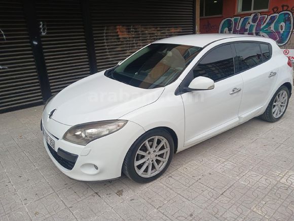 Sahibinden Renault Megane 1.5 dCi Privilege 2011 Model