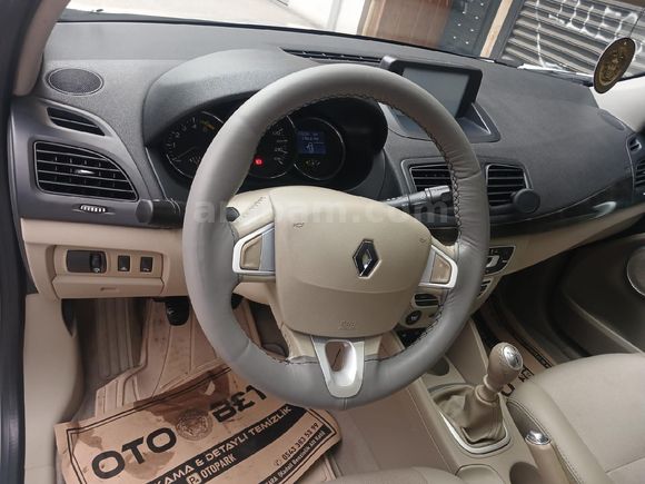 Sahibinden Renault Megane 1.5 dCi Privilege 2011 Model