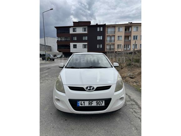 Sahibinden Hyundai i20 Troy 1.2 DOHC Mode 2012 Model  280.000 km Beyaz