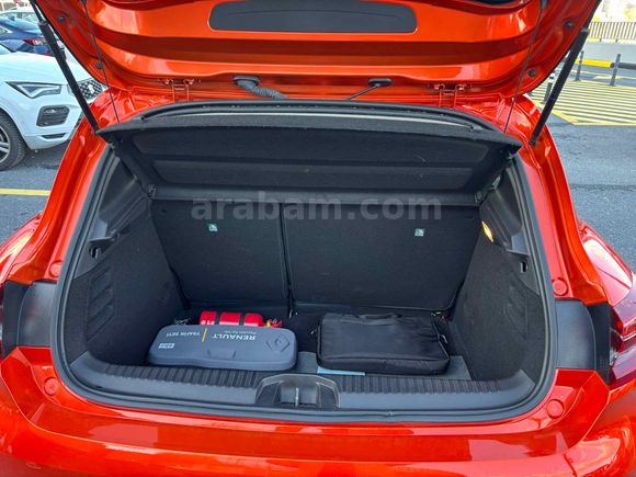 Sahibinden Renault Clio 1.0 TCe Icon 2023 Model 