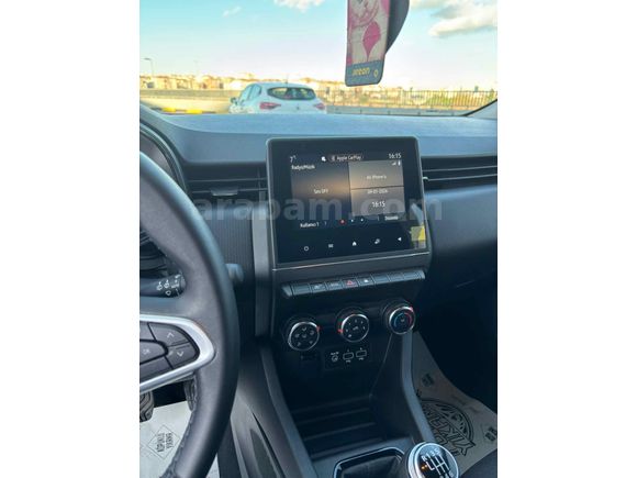 Sahibinden Renault Clio 1.0 TCe Icon 2023 Model 