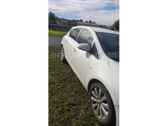 Sahibinden Opel Astra 1.3 CDTI ecoFLEX Enjoy 2011 Model  200.000 km Beyaz