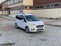 Galeriden Ford Tourneo Courier 1.5 TDCi Titanium Plus 2018 Model Van