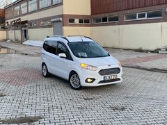 Galeriden Ford Tourneo Courier 1.5 TDCi Titanium Plus 2018 Model Van