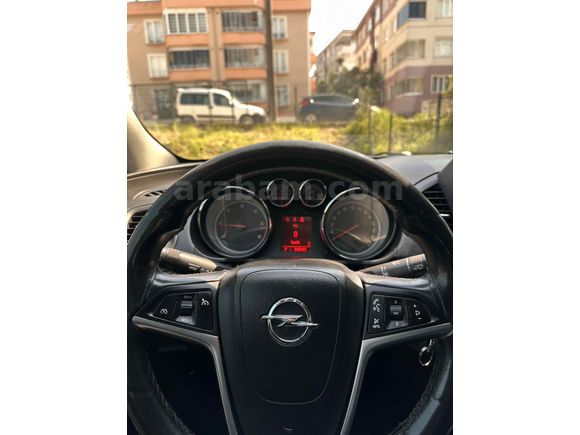 Opel Insignia 2.0 CDTI Edition 2011 Model 