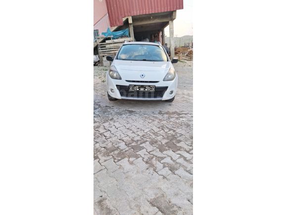 108.000 Km  Renault Clio 1.5 dCi Grandtour 2010 Model Orijinal